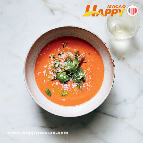 _Chill_Gazpacho_Soup_with_Crab_Meat_and_Fresh_Basil_1