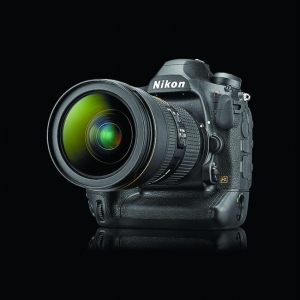 Nikon D6高速追焦 每秒十四張