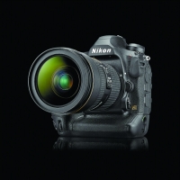 Nikon D6高速追焦 每秒十四張