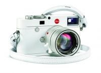 Leica新機配白色冬日